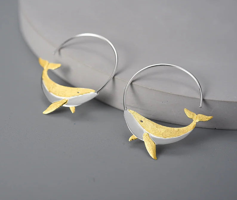 Pendientes Argollas de Ballena y Baño de Oro 18k