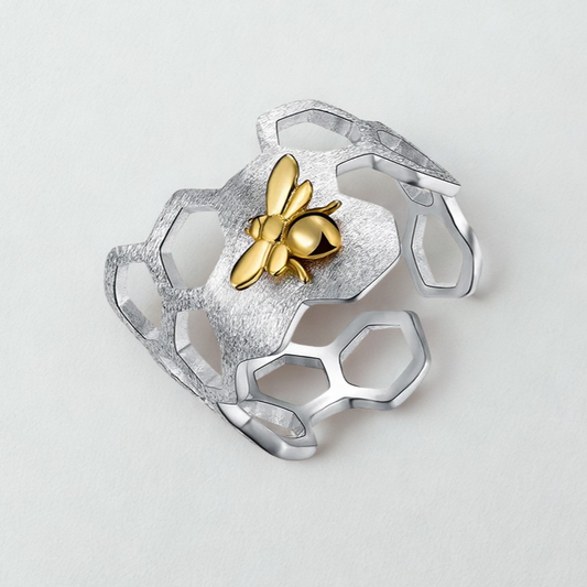 Anillo Ajustable Panal y Baño de Oro 18k