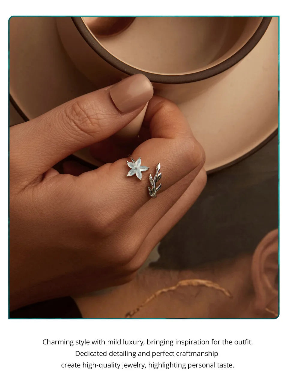 Anillo Ajustable Flor de Cristal