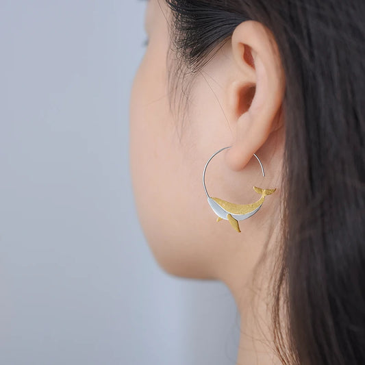 Pendientes Argollas de Ballena y Baño de Oro 18k