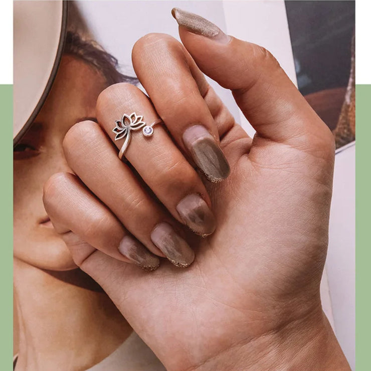 Anillo Ajustable  Flor de Loto Zircón Púrpura