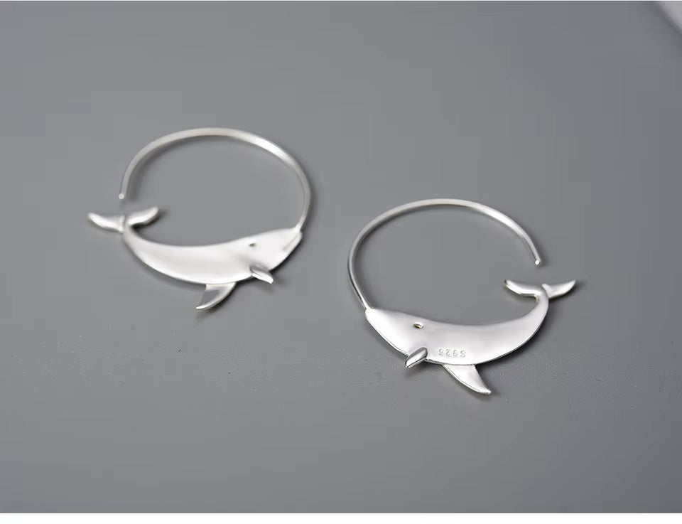 Pendientes Argollas de Ballena y Baño de Oro 18k